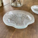 Six ramequins en verre strié