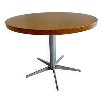Old round table in solid wood and metal, vintage 70s design