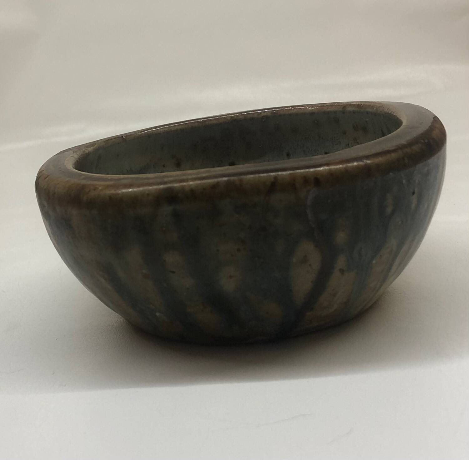 Pocket tray in Belgian flamed salted stoneware by Marcellus Aubry