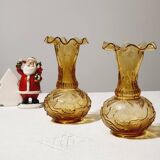 Paire de vases en verre ambré moulé vintage