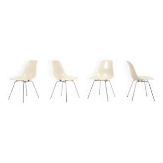 Ensemble de 4 chaises Eames en fibre de verre avec base en H pour Fehlbaum par Herman Miller