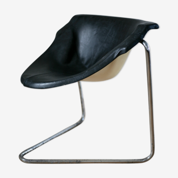 Chaise Pussycat, édition Steiner, design de Kwok Hoi Chan, France , 1969