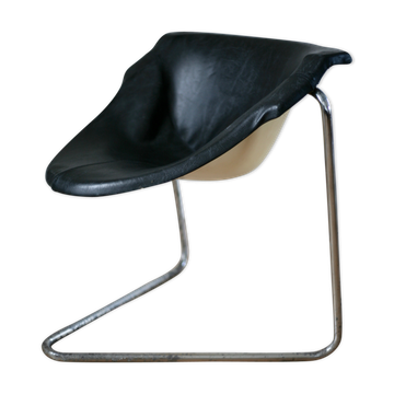 Chaise Pussycat, édition Steiner, design de Kwok Hoi Chan, France , 1969