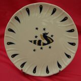 Lot de 2 assiettes à dessert en porcelaine . décor de jean picart le doux.