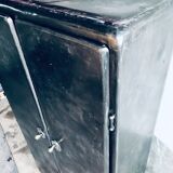 Fuchsia interior workshop cabinet