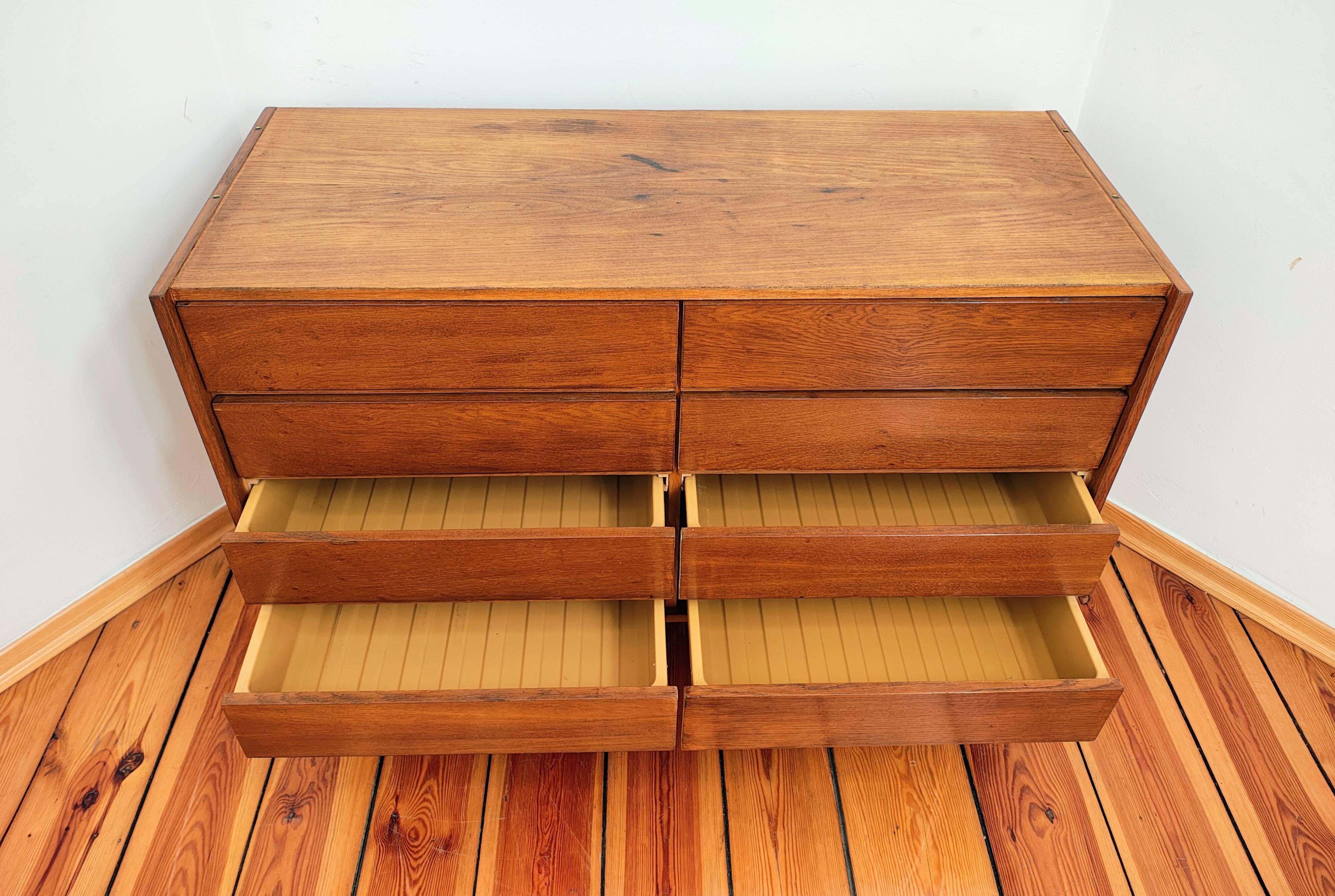 Czechoslovakian U-453 Chest of Drawers by Jiří Jiroutek for Interior Prague