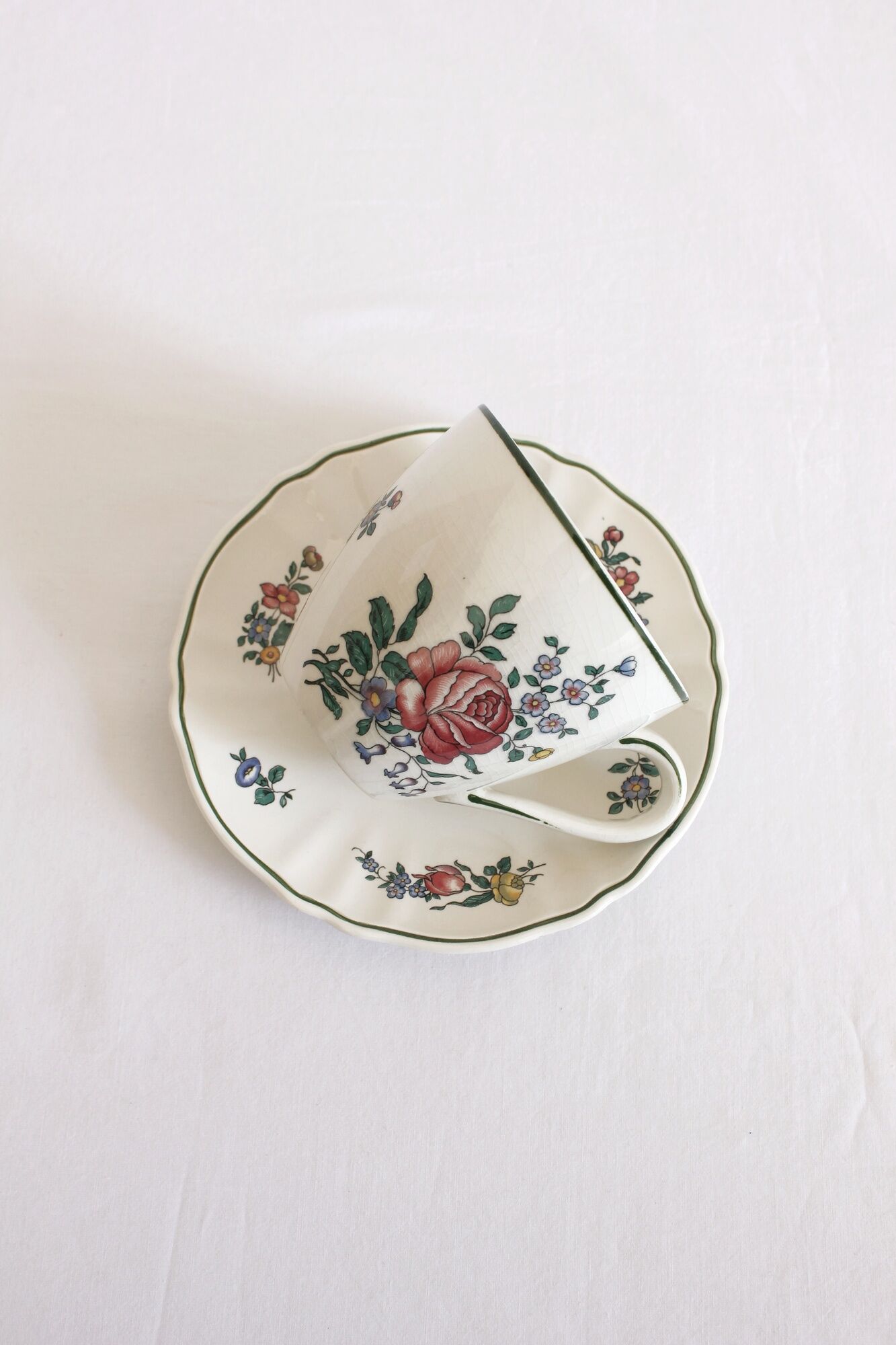 Vintage earthenware cup "Alt Strassburg" or "Vieux Strasbourg" Villeroy & Boch