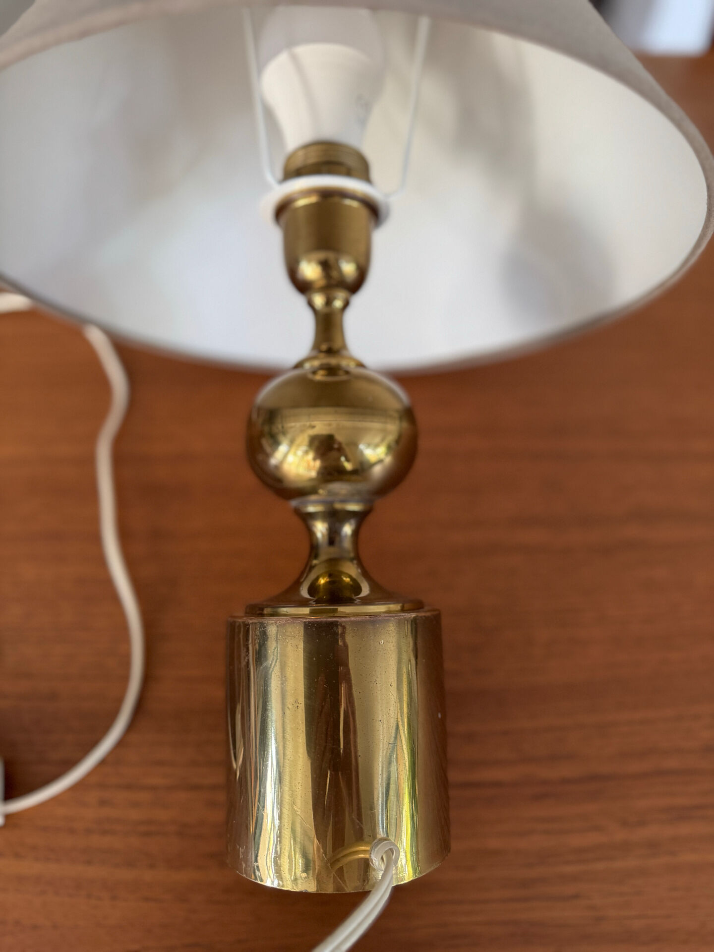 Lampe à poser en laiton