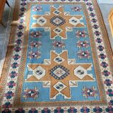 Turkish kazar carpet. 164cm x 230cm