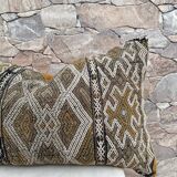 Housse de coussin berbère vintage : coussin marocain en laine, motif Boujad