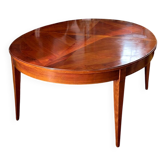 Extendable dining table in cherry wood