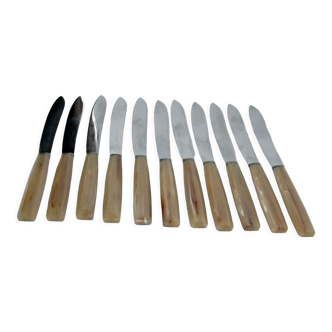 Stainless and bakelite knives