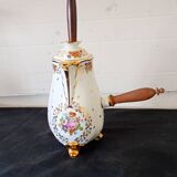 Porcelain chocolate maker