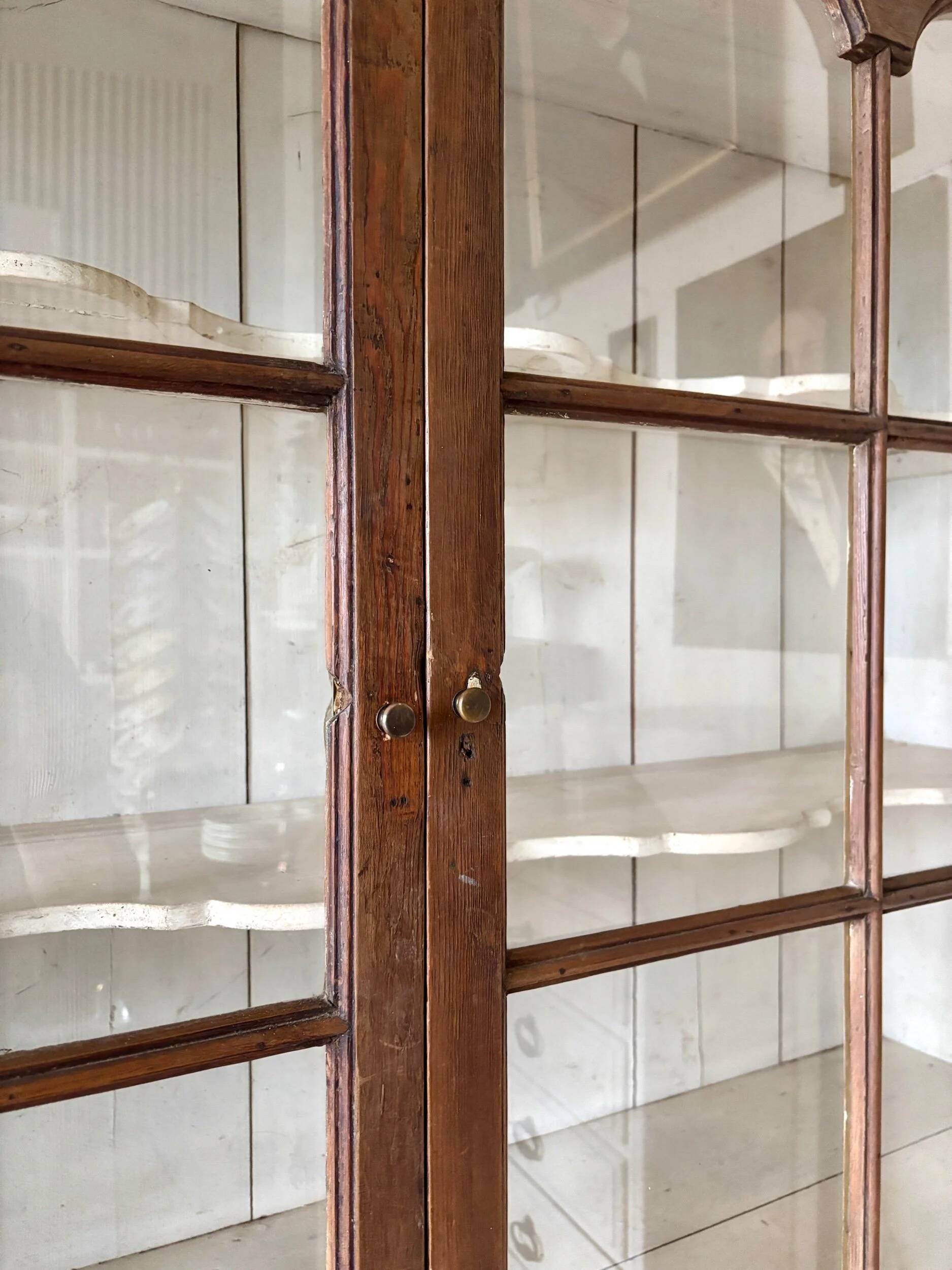 Buffet 2 corps vitré en bois, XIXème