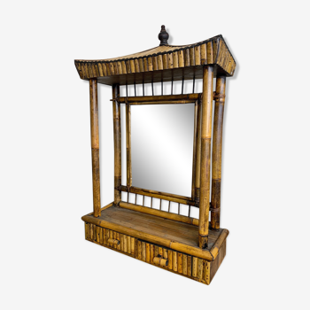 Wall shelf with pagoda-shaped mirror