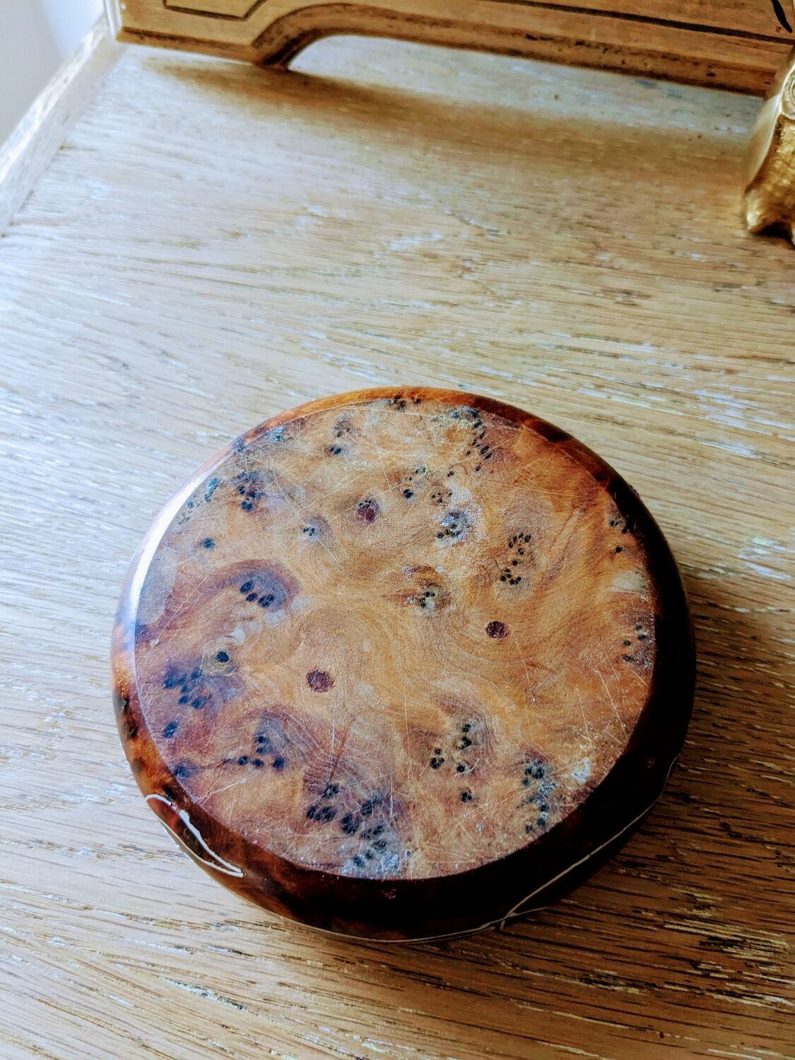 Artisanal ashtray in solid olive tree