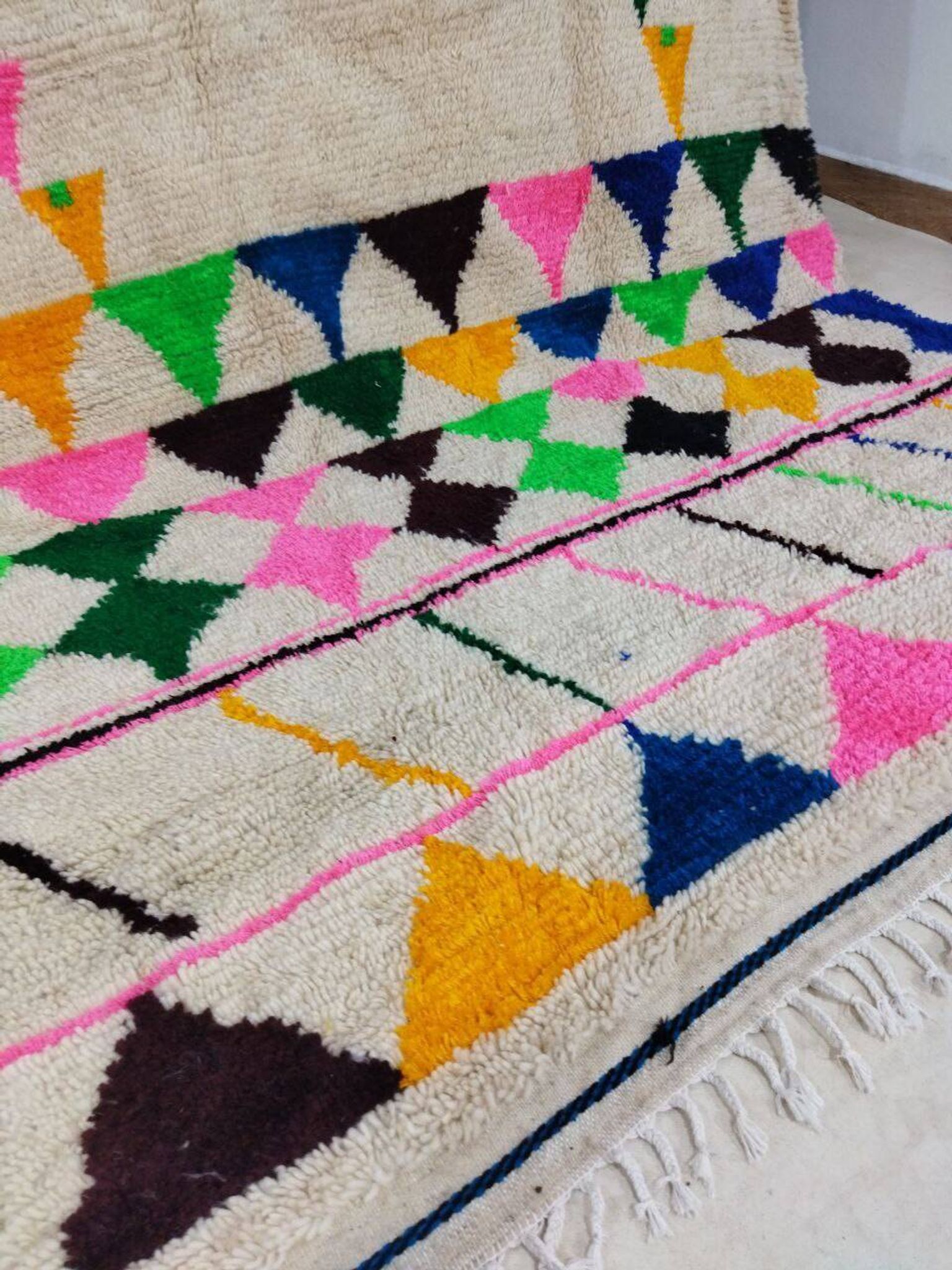 Handmade Moroccan Berber rug 300 x 190 cm