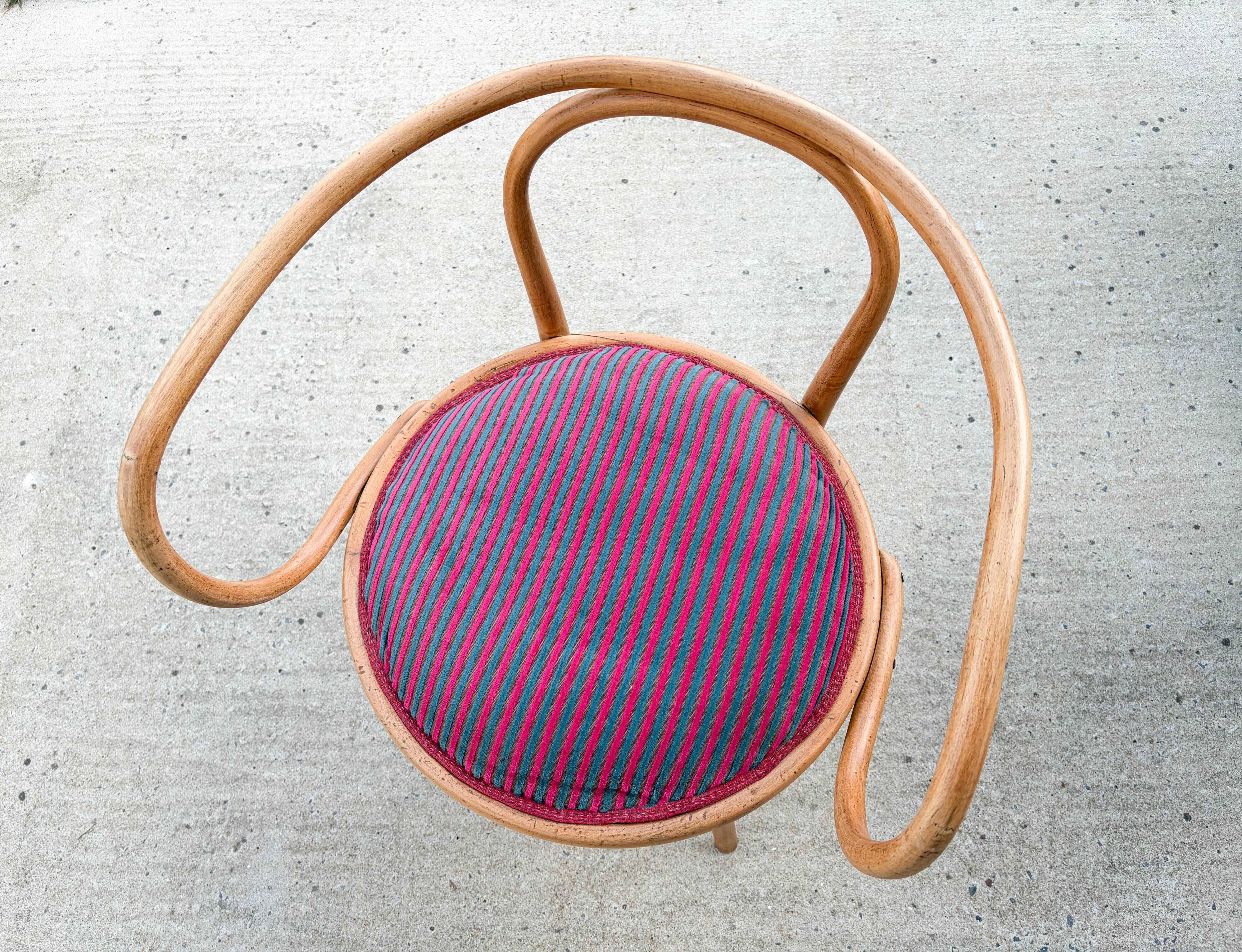 Fauteuil en bois courbé , 209 de Thonet , dit Le Corbusier , 1900'