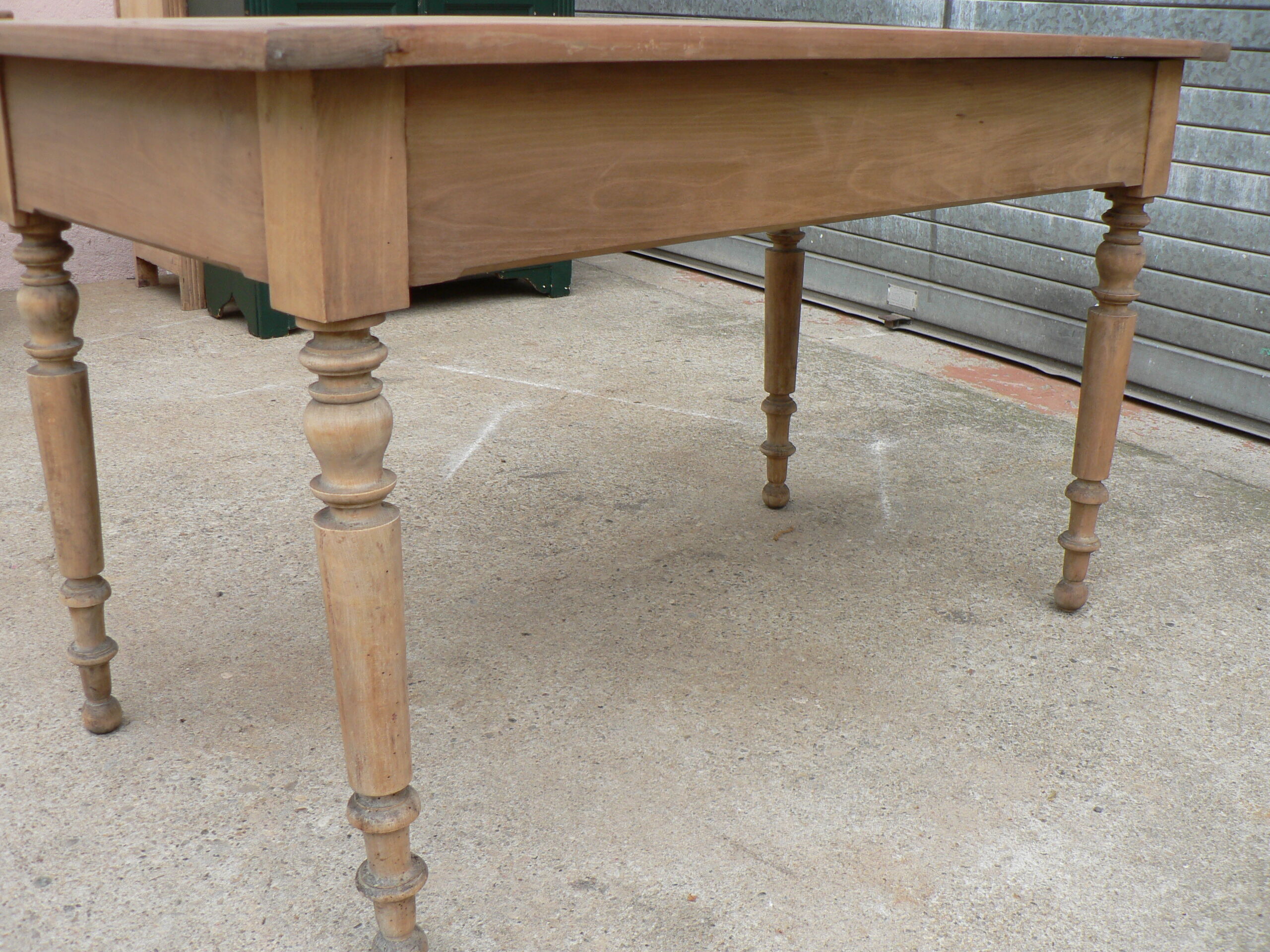 Table de ferme cuisine décapé 131cm