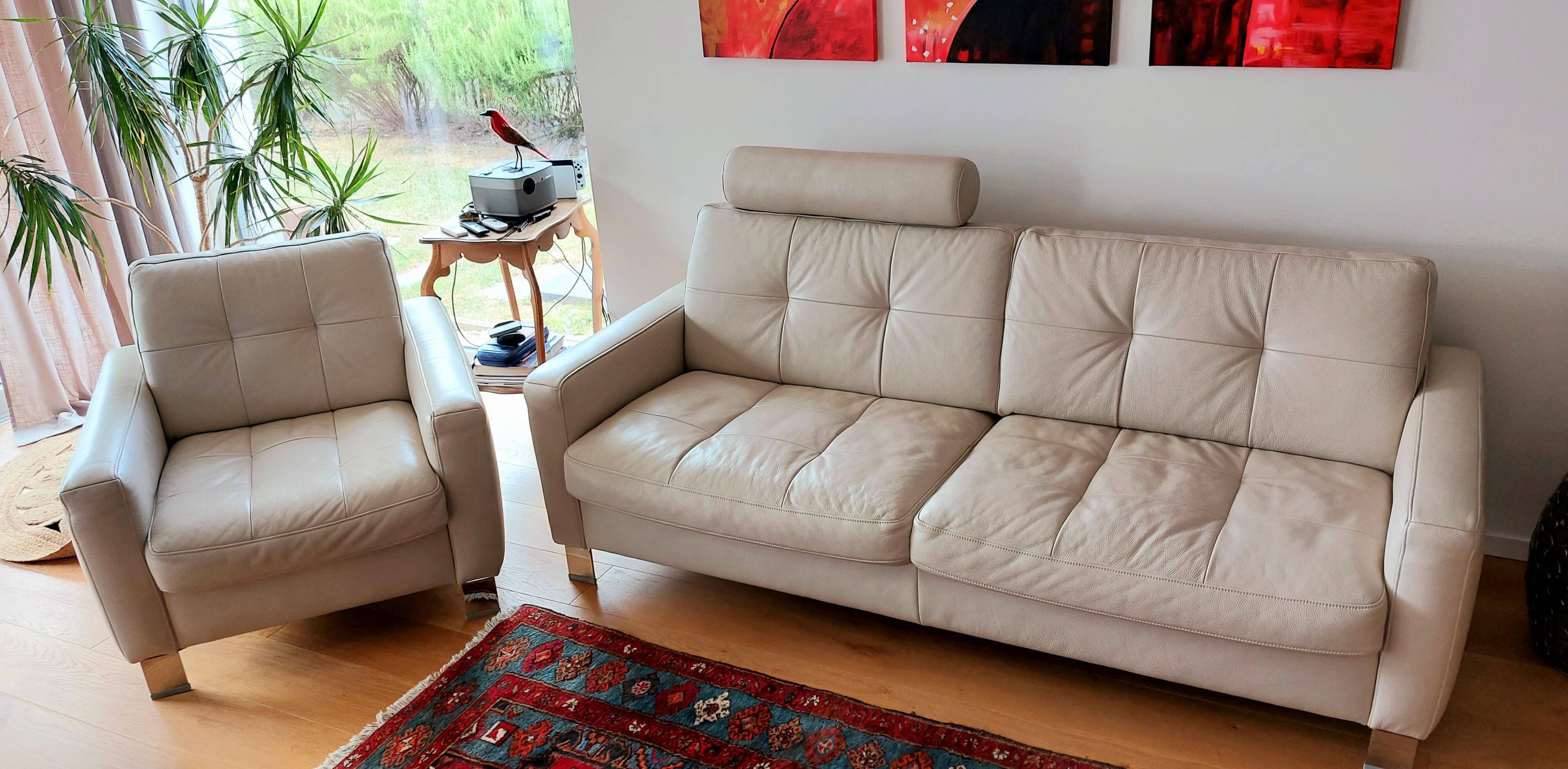 3/4 seater leather sofa + armchair – very good condition – value 3,261 euros