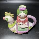 Chicken-shaped decanter