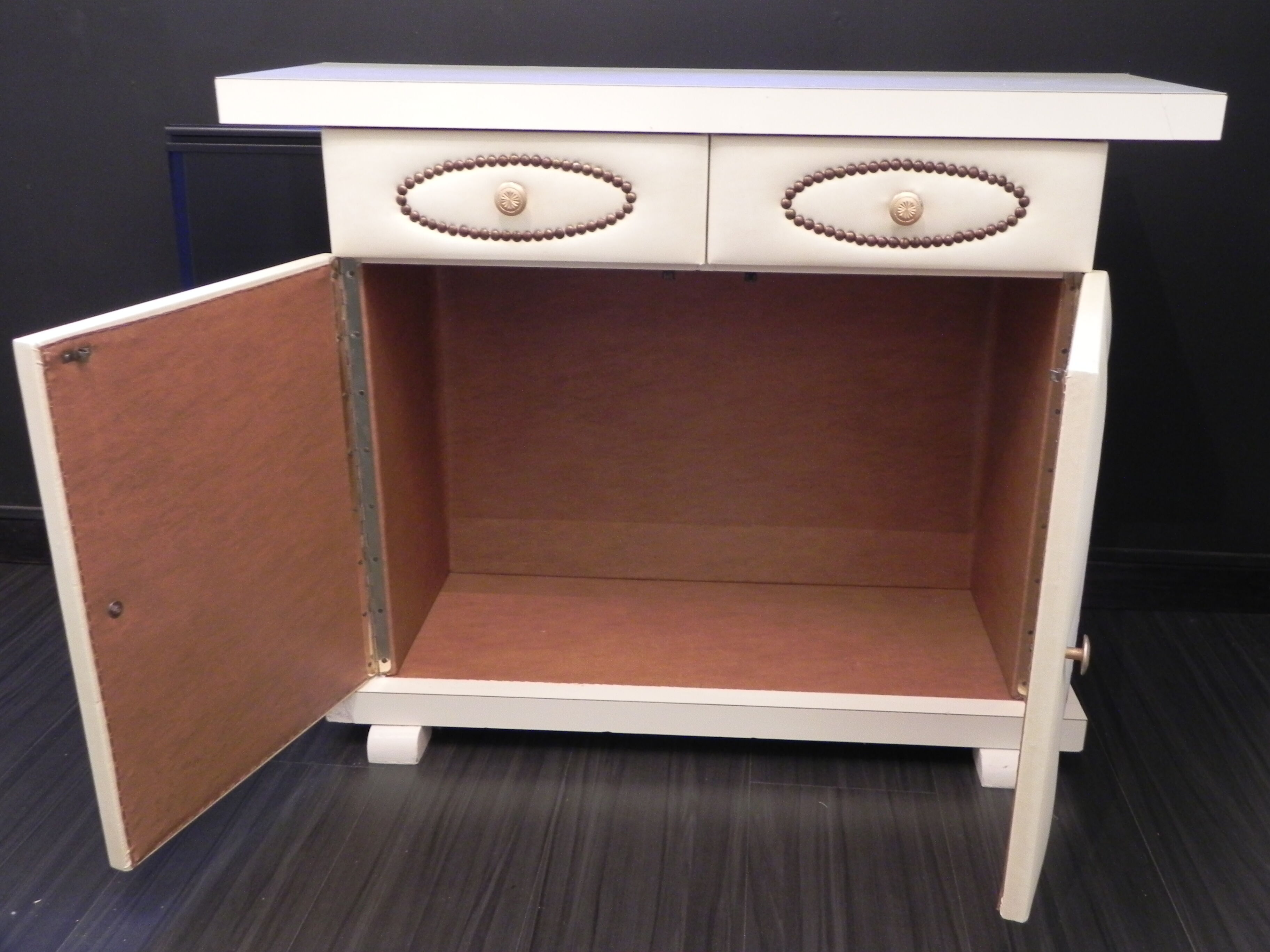 Meuble coiffeuse kitsch
