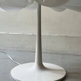 White artichoke tulip design table lamp