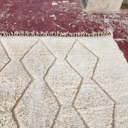 Beni Ouarain rug 300x200 cm – Natural cream wool – Diamond pattern in tone