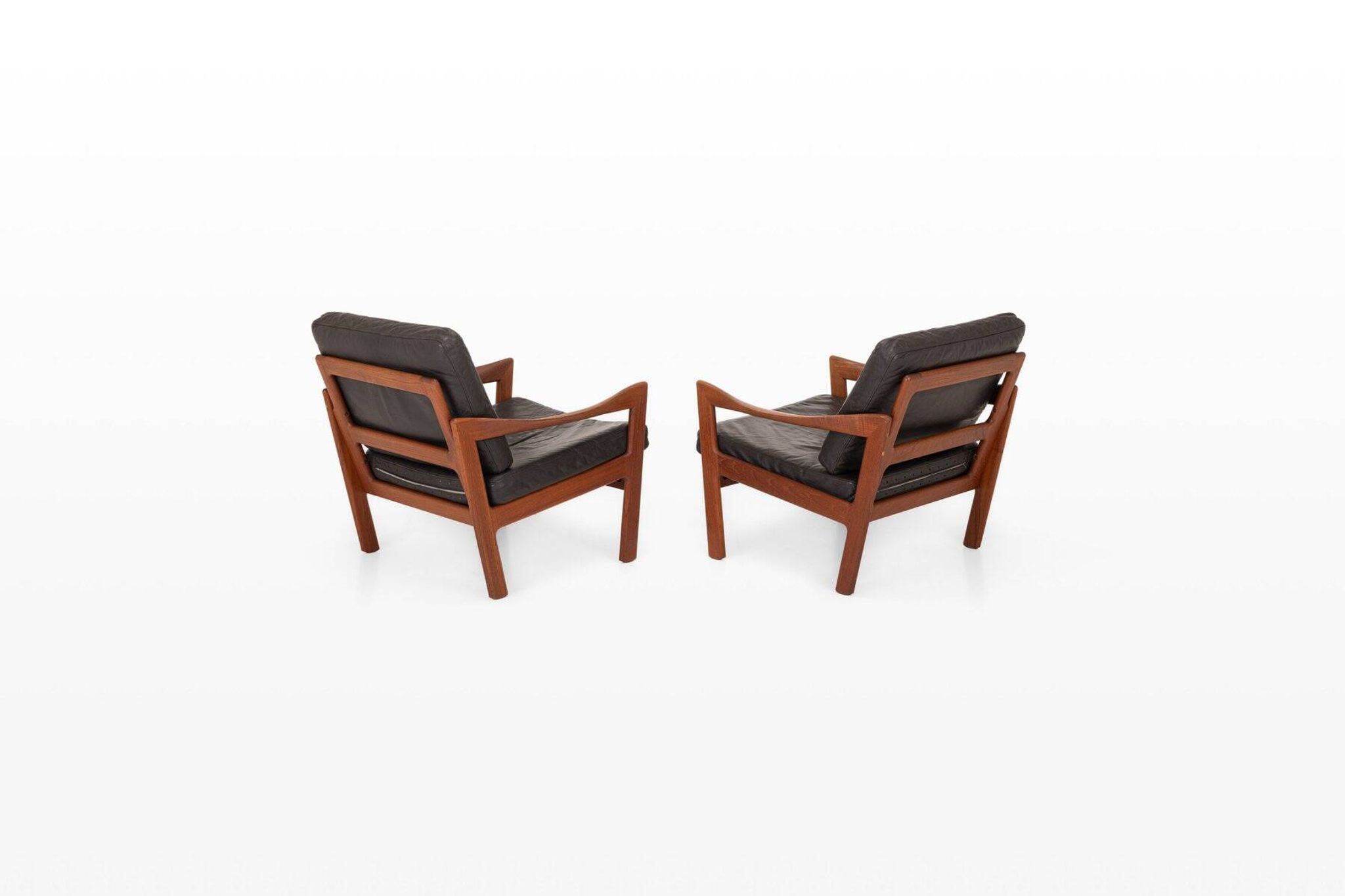 Vintage easy chairs by Illum Wikkelsø for Niels Eilersen, 1960s, set of 2