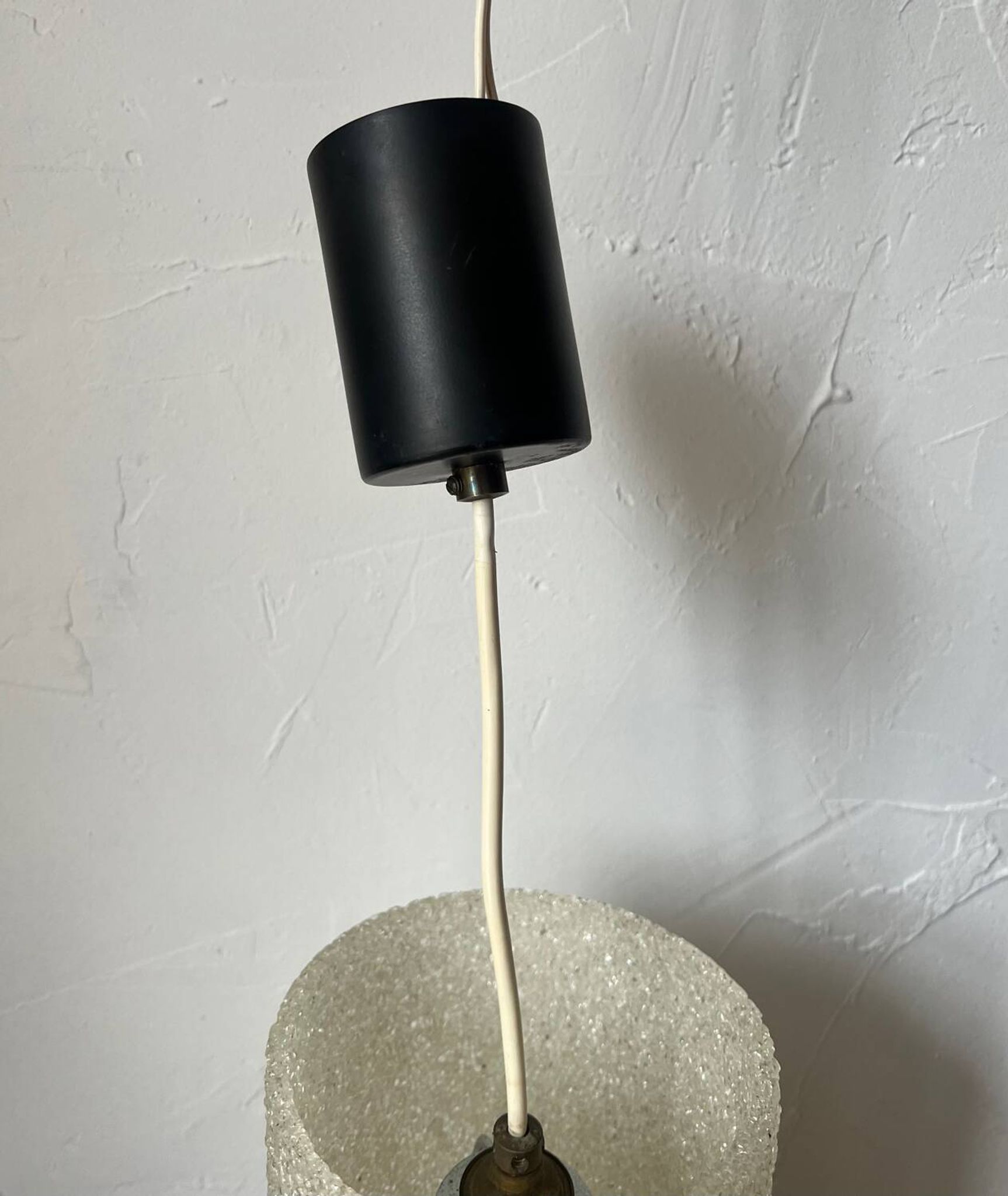 Suspension cylindrique granitée vintage 1970