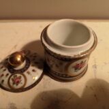Pot en porcelaine, motif chinois