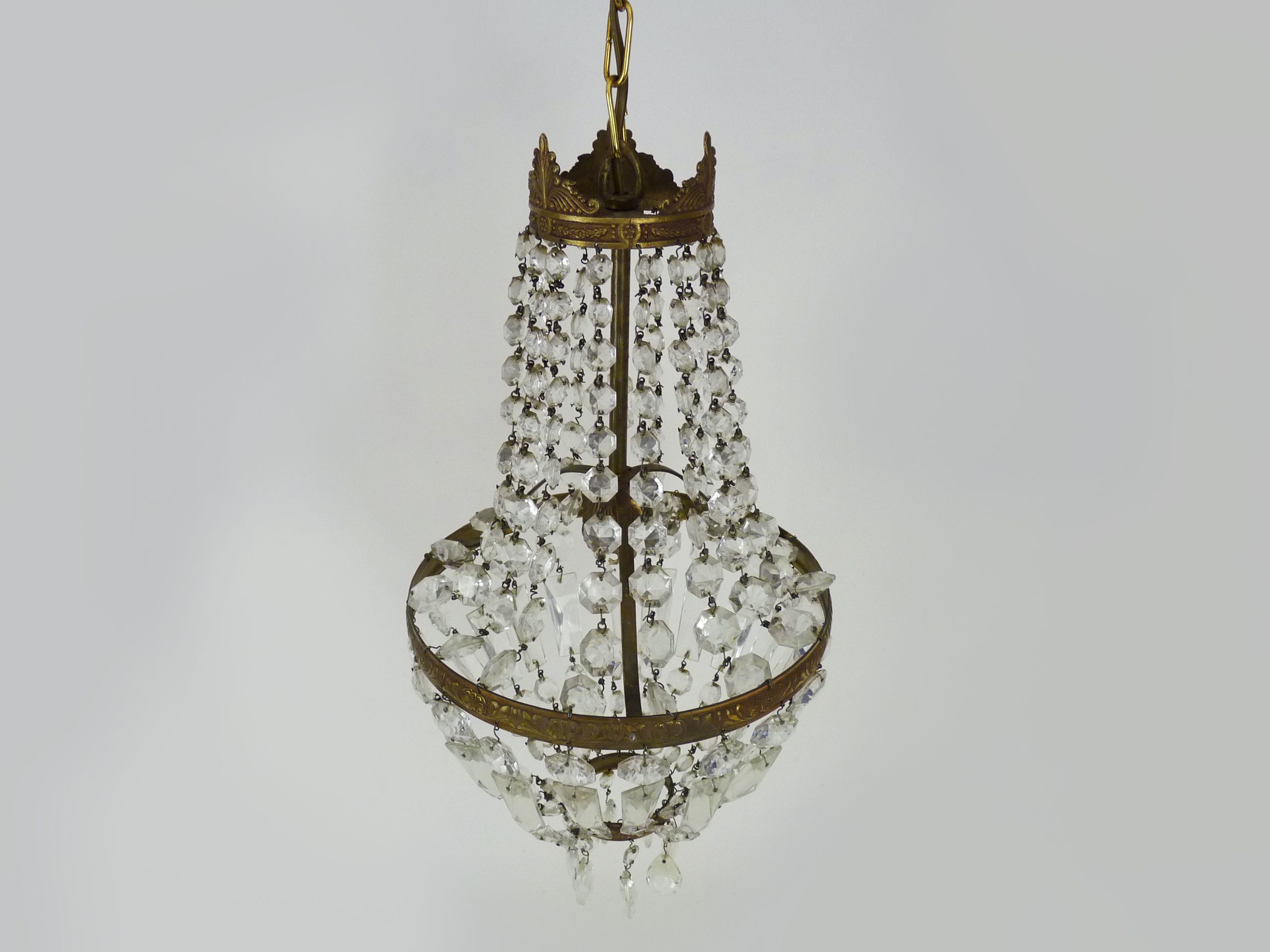 Former Italian hot air balloon chandelier, glass grapevines