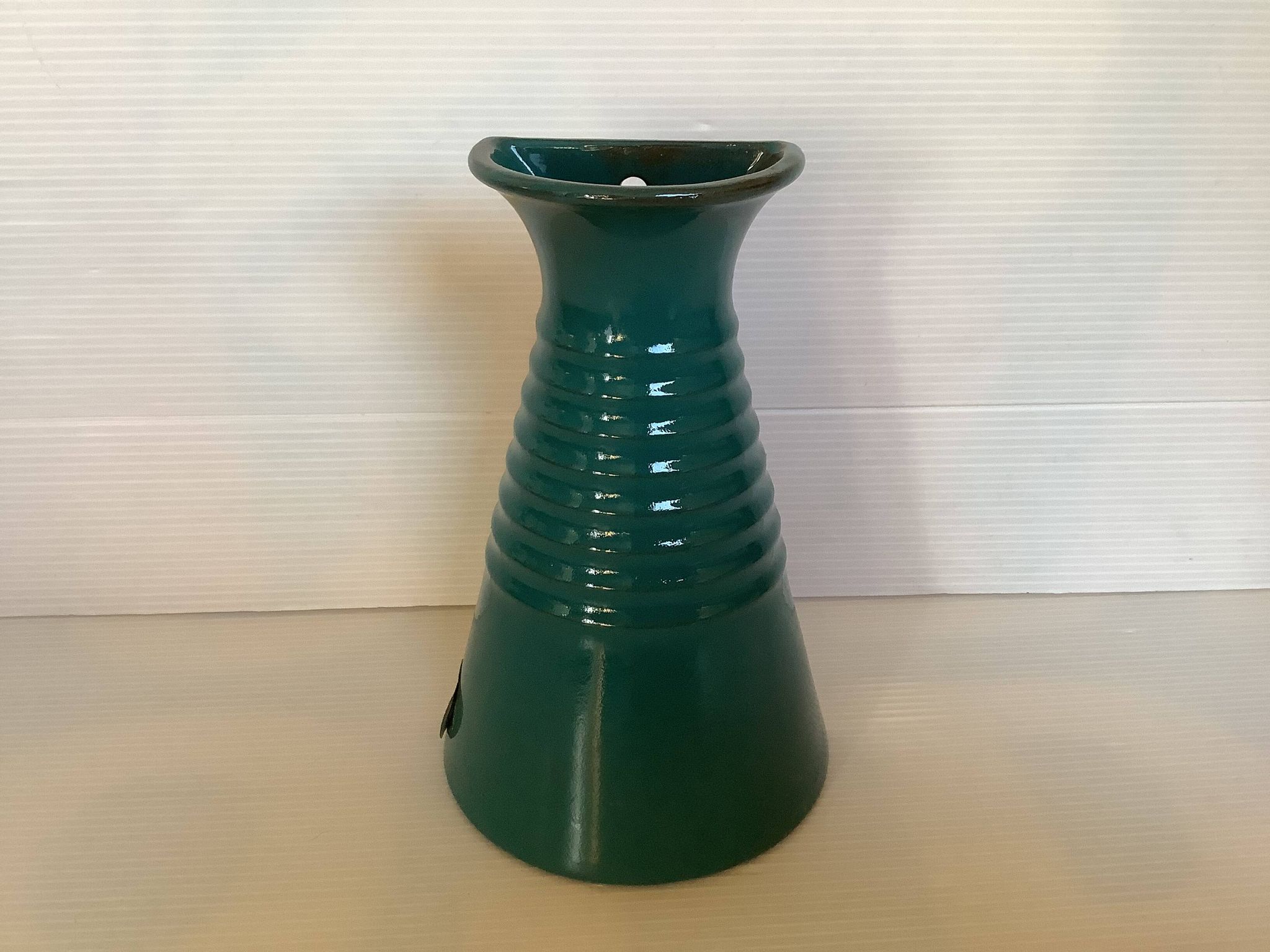 Asymmetrical vase bouquet holder Keramo Prague