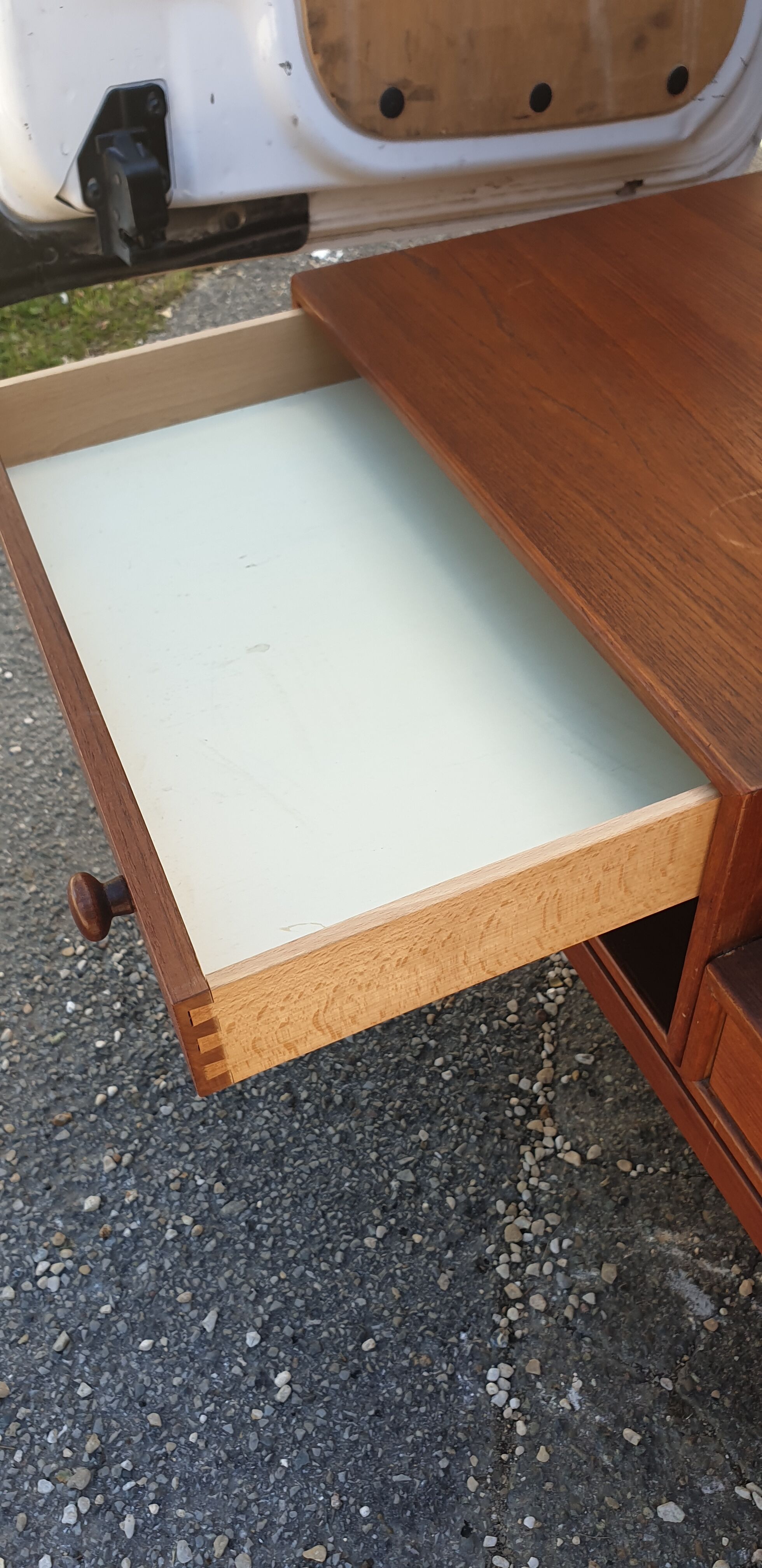 Desing 60 entry cabinet in swedish teak