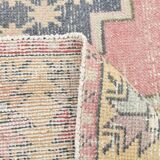 Tapis persan vintage rouge et jaune