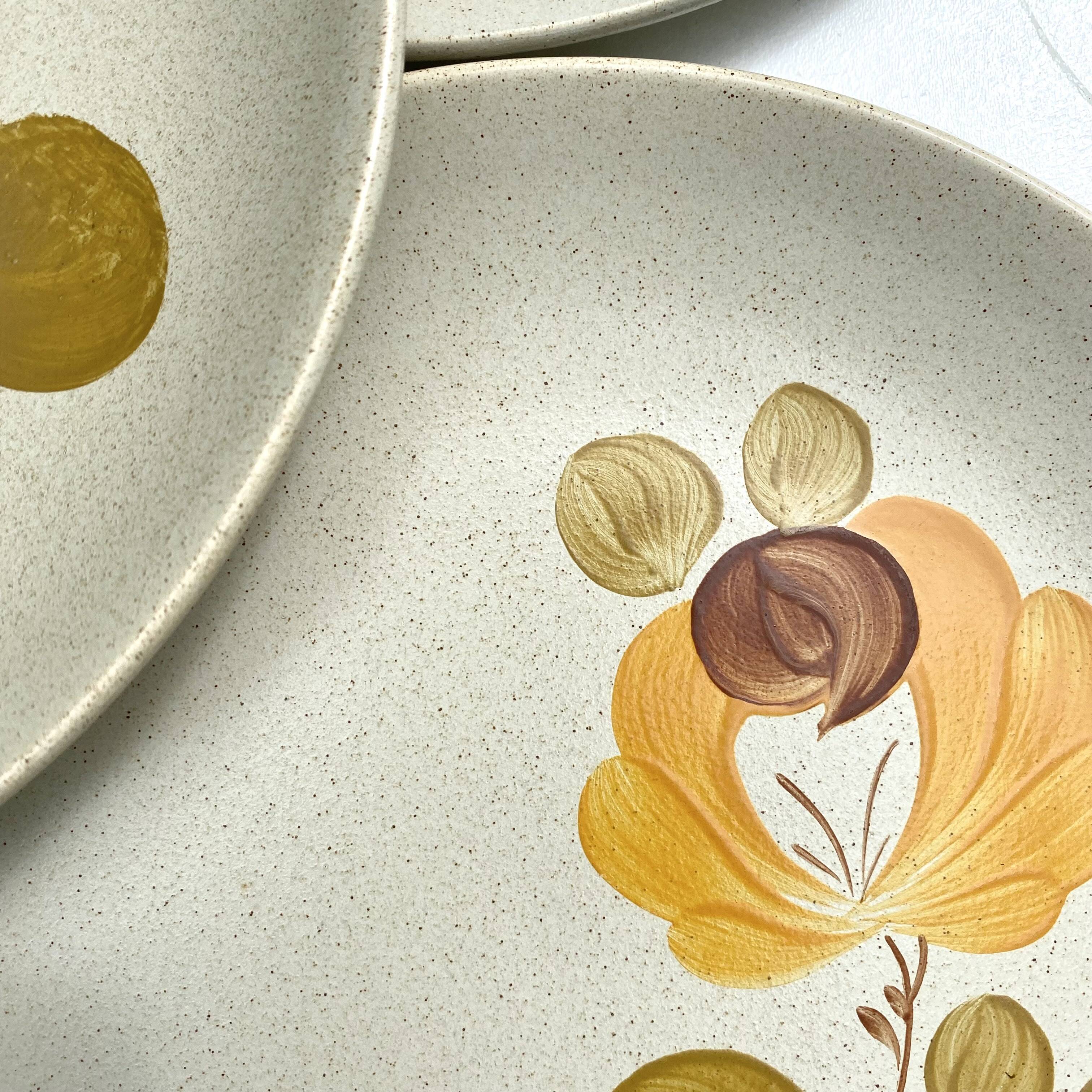 Flat plates in vintage sandstone Saint Amand