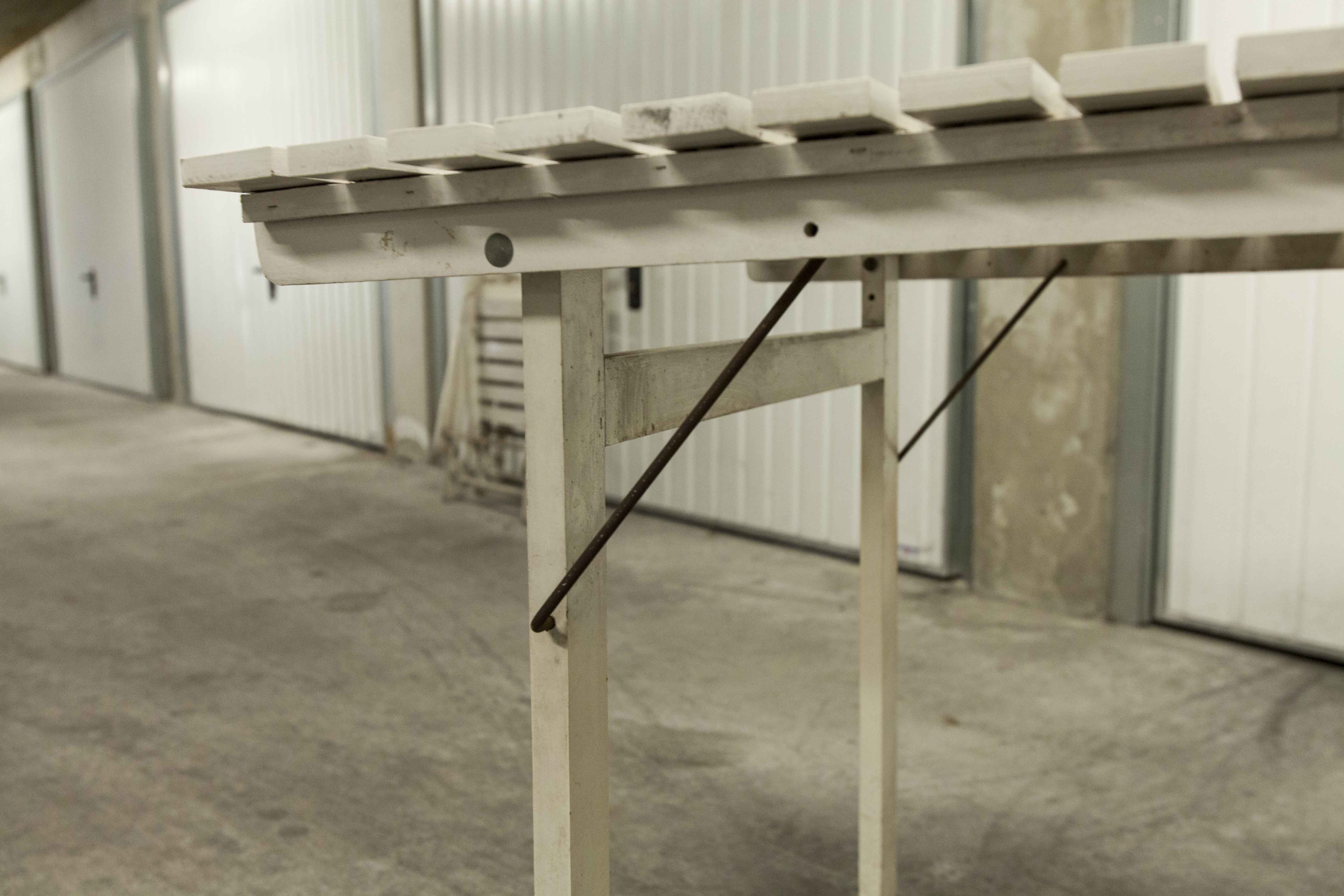 Garden furniture table and 4 armchairs 60's in its juice