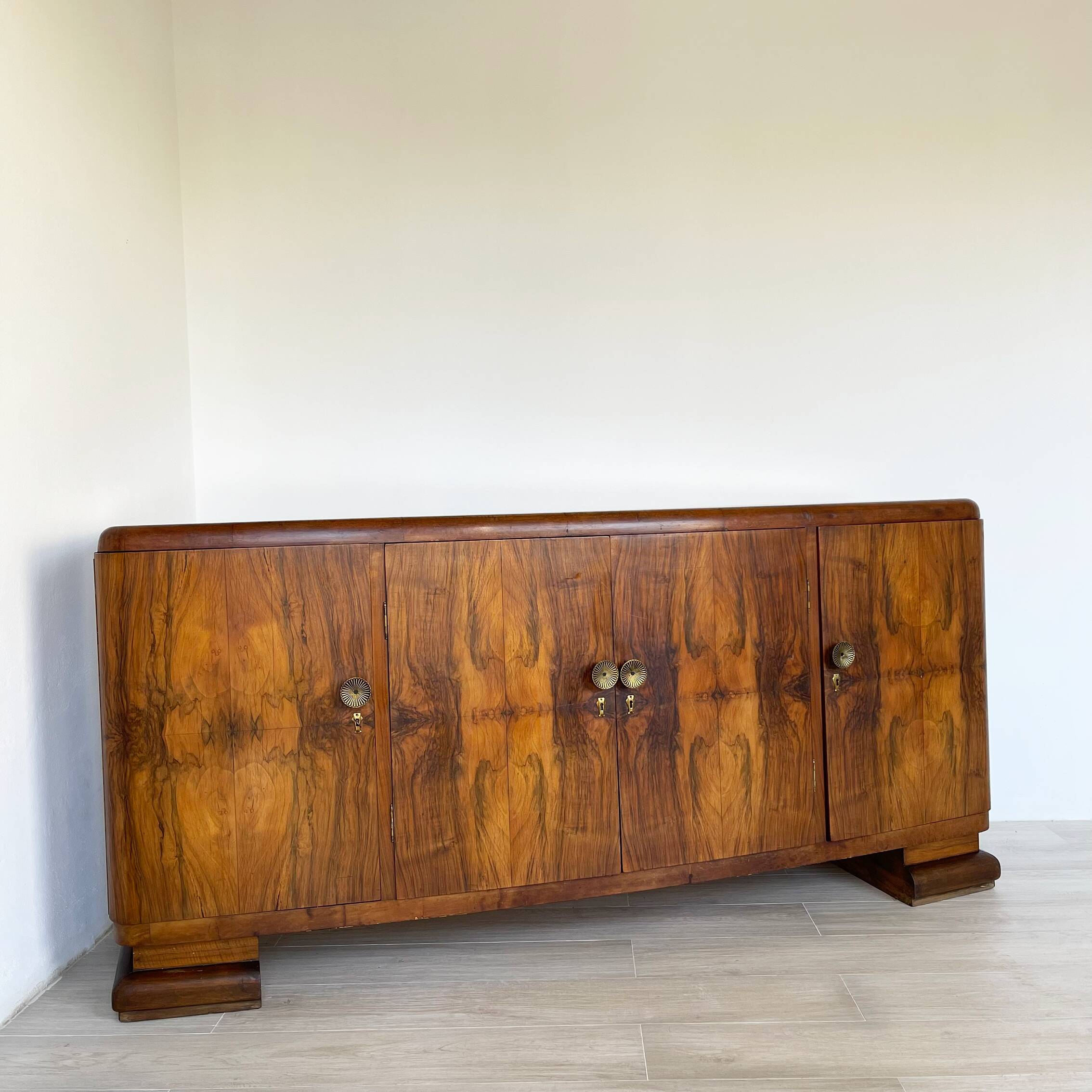 Impressionnant buffet Art déco italien des années 1920/1930