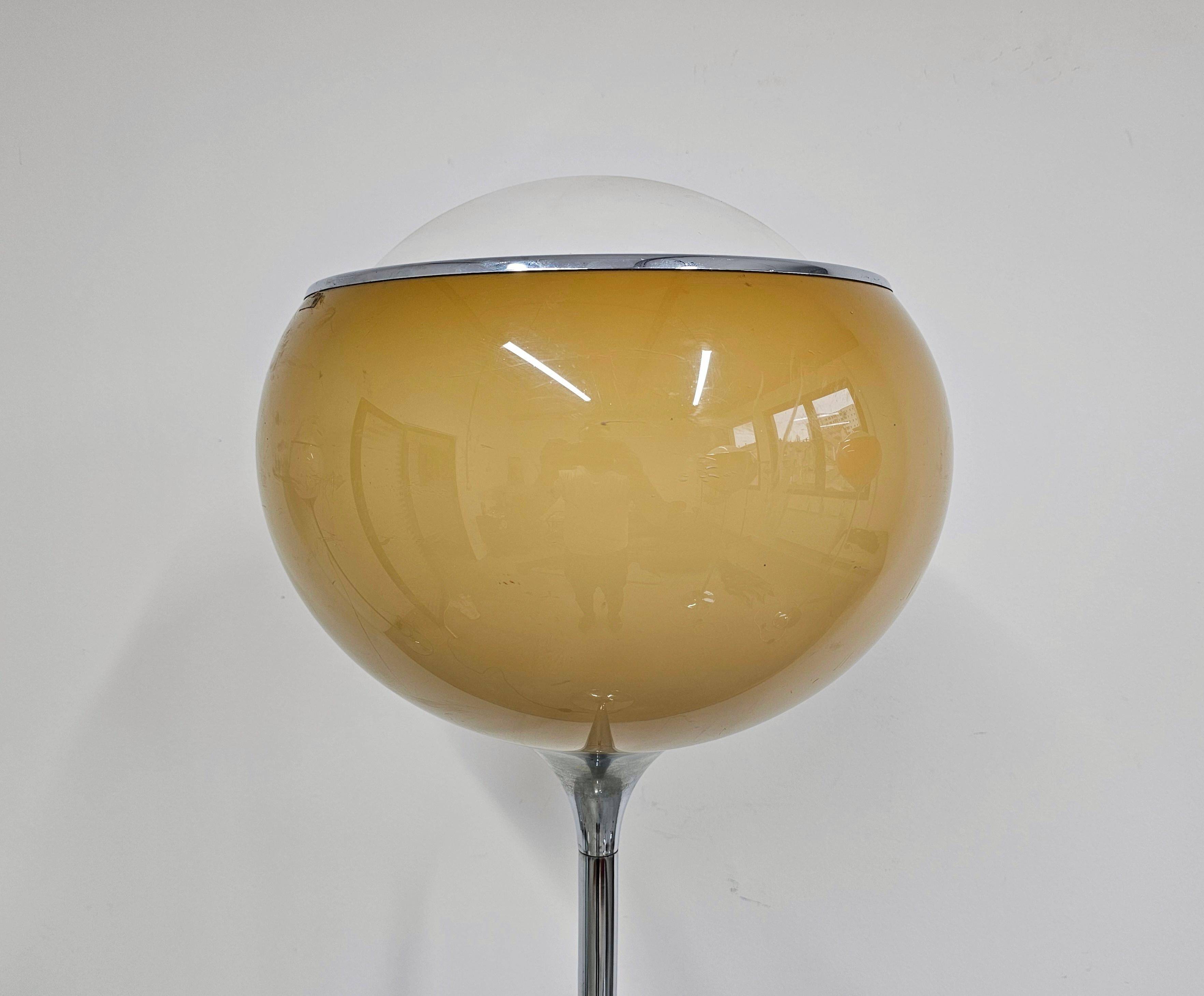 Mid-Century Floor Lamp "Flash" or "Large Bud" by Harvey Guzzini