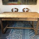 Farm table