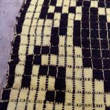 Tapis floral roumain tissé à la main en laine fond jaune et noir 196 X 132 cm