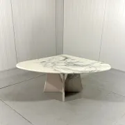 Table d'appoint en composite de marbre des années 1980