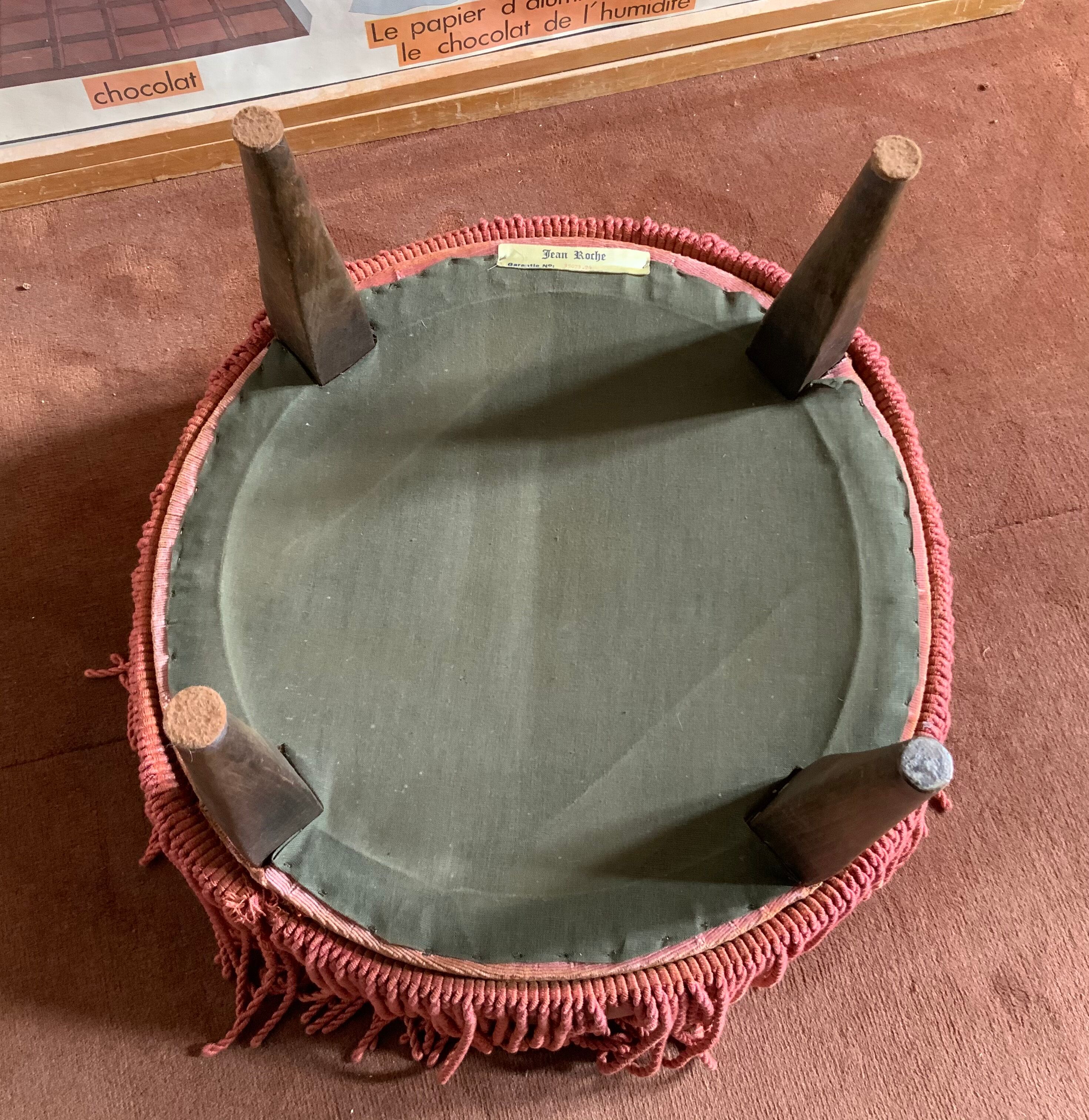 Vintage fringed pouf