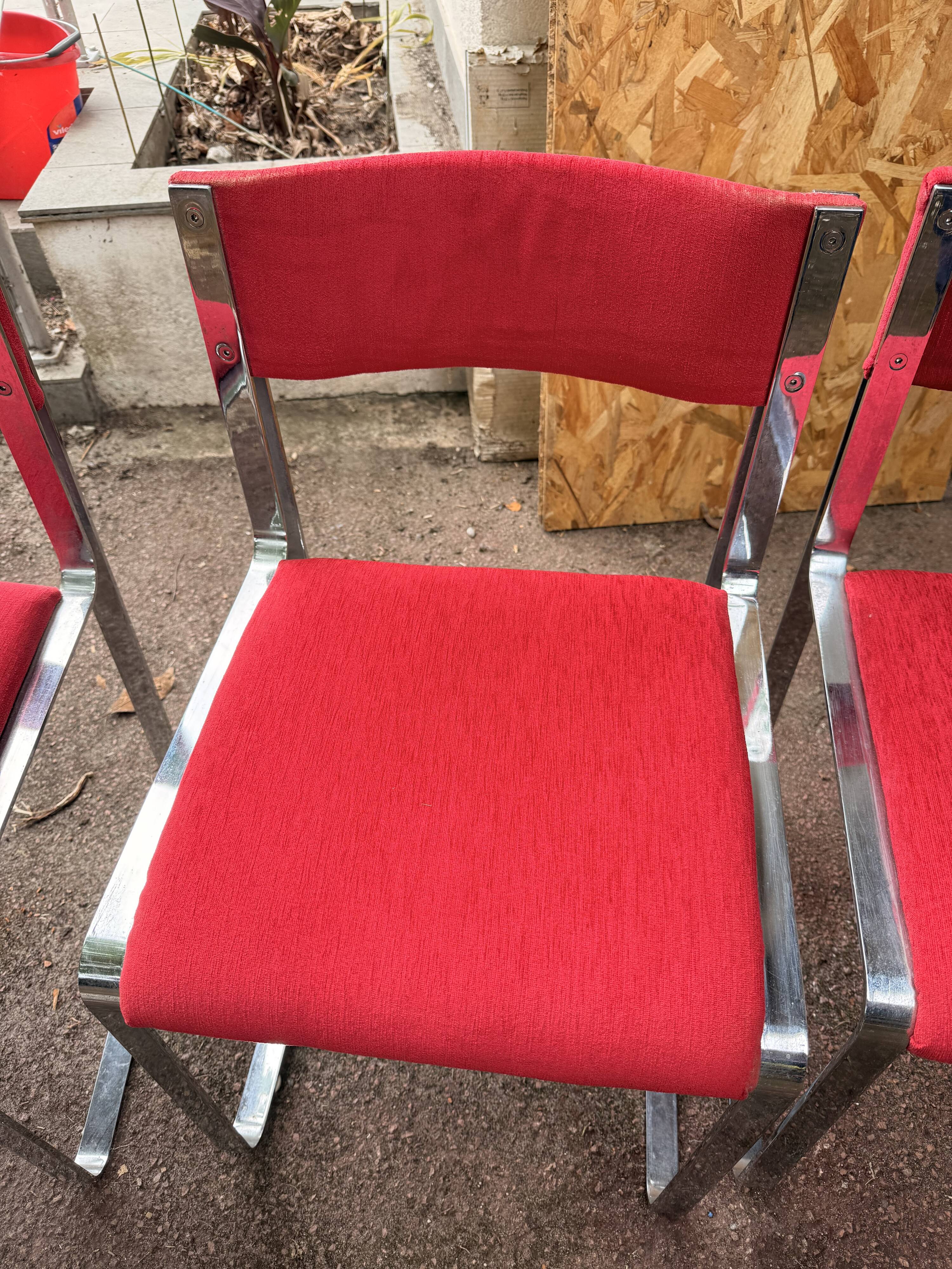Vintage 1970s dining chair