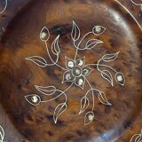 Wooden thuya catchall enhanced with metal wire and mother-of-pearl.