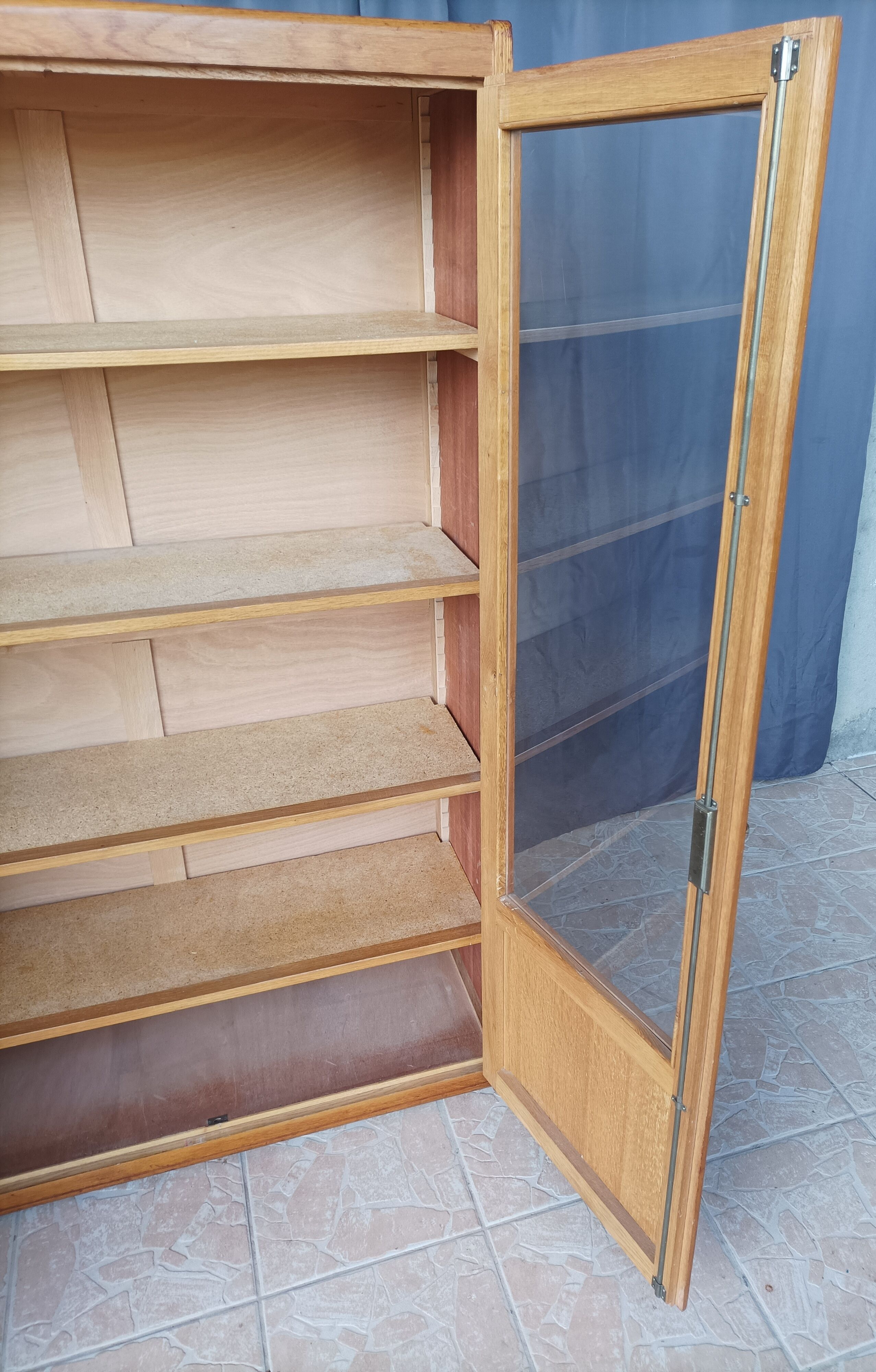 Vintage display bookcase in light oak
