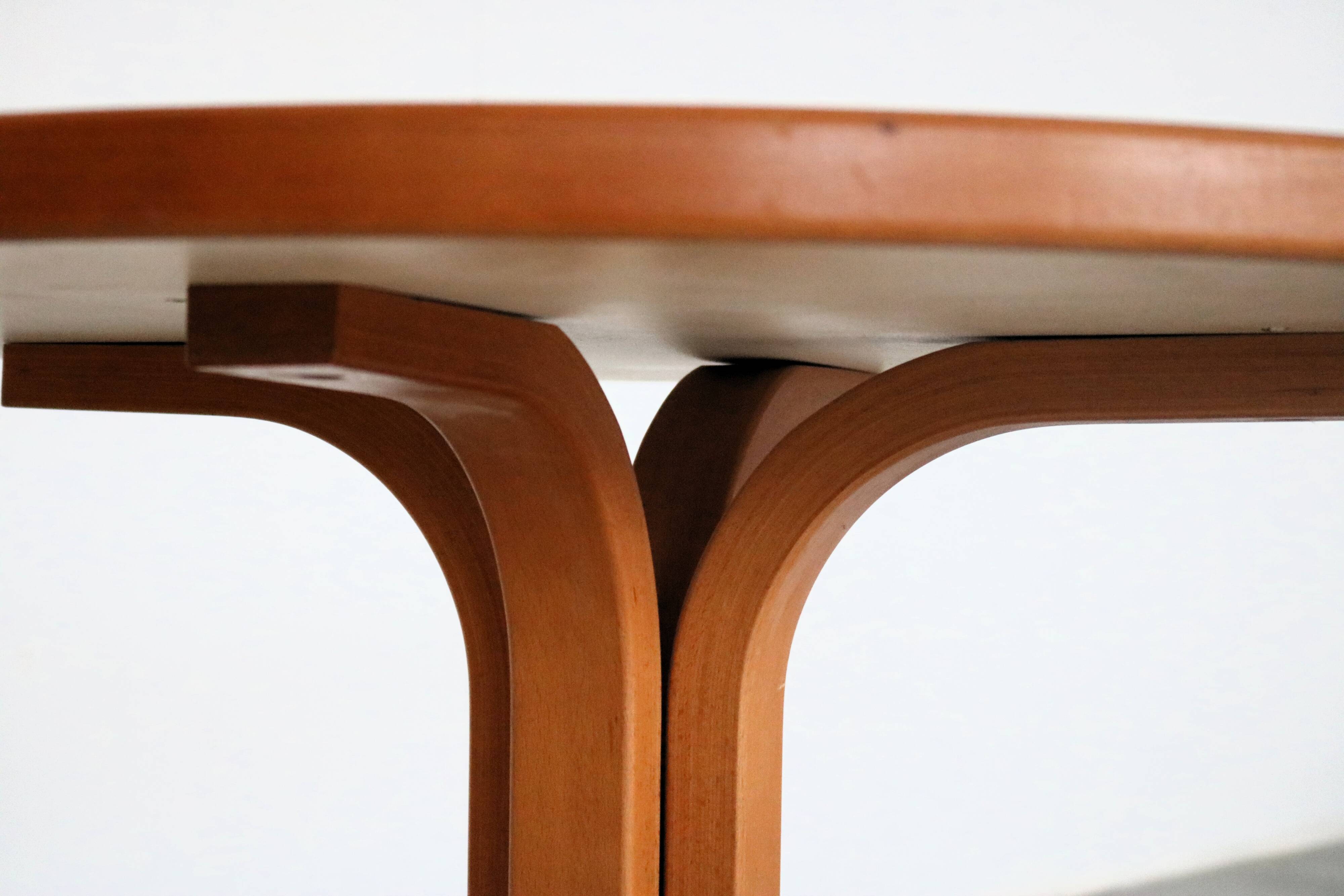 Vintage round dining table | table | bistro table | 1970s