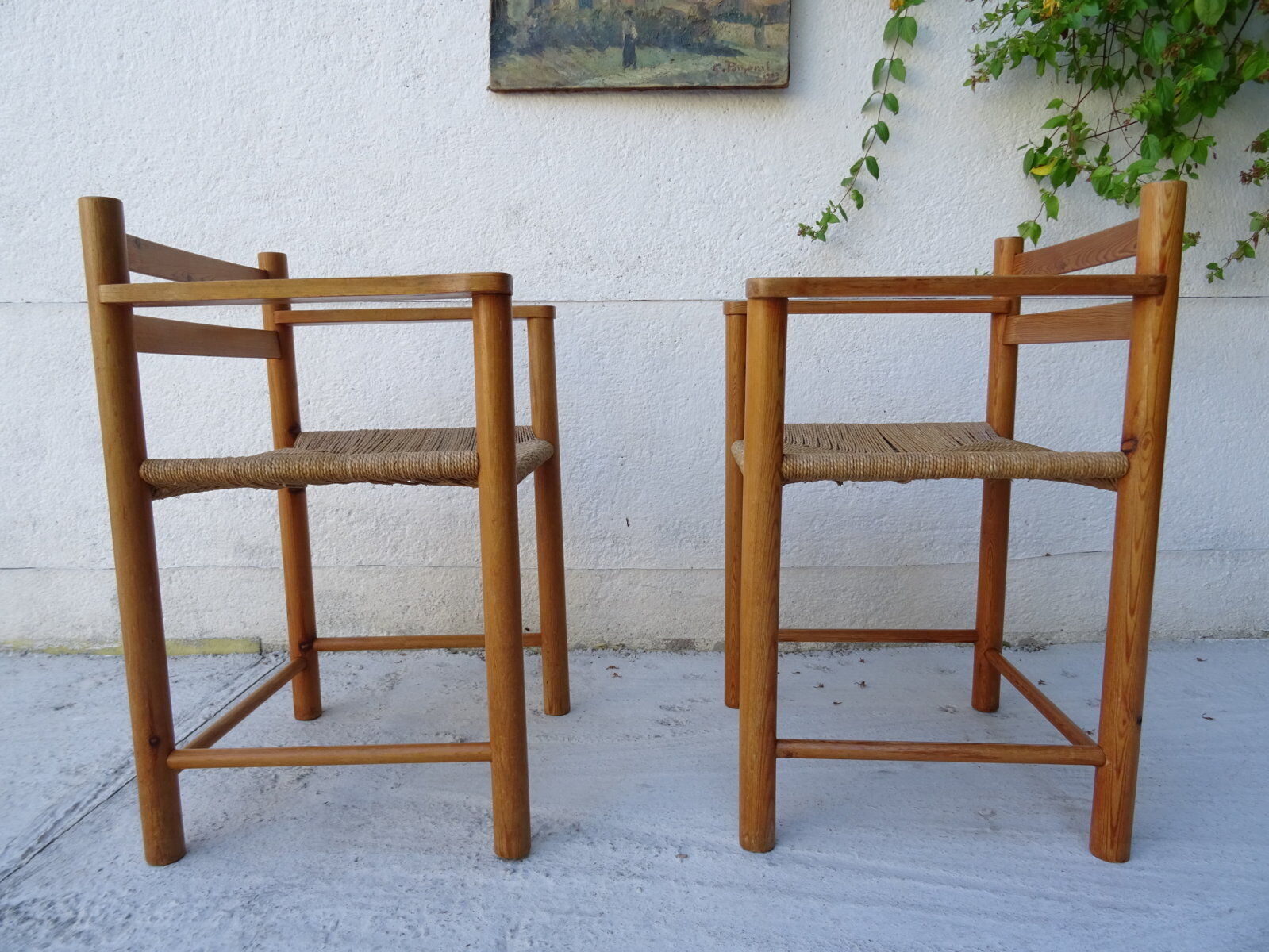 Pair of mulched chairs