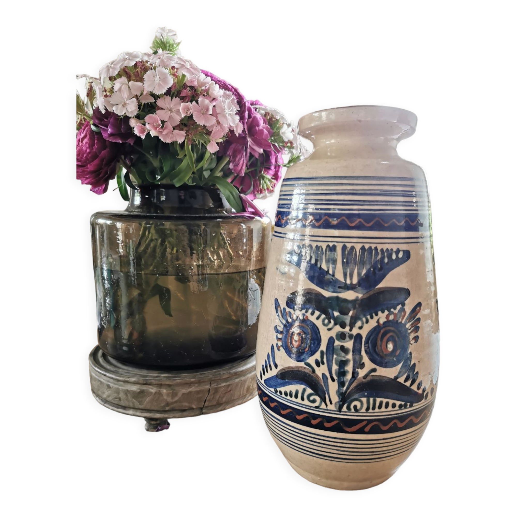 Earthen vase