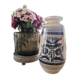 Earthen vase